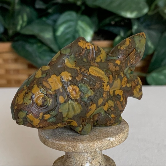 Ajooba Fruit Jasper Goldfish Carving Stone Fish Figurine Carved Animal Pet 3.25" - Picture 6 of 16